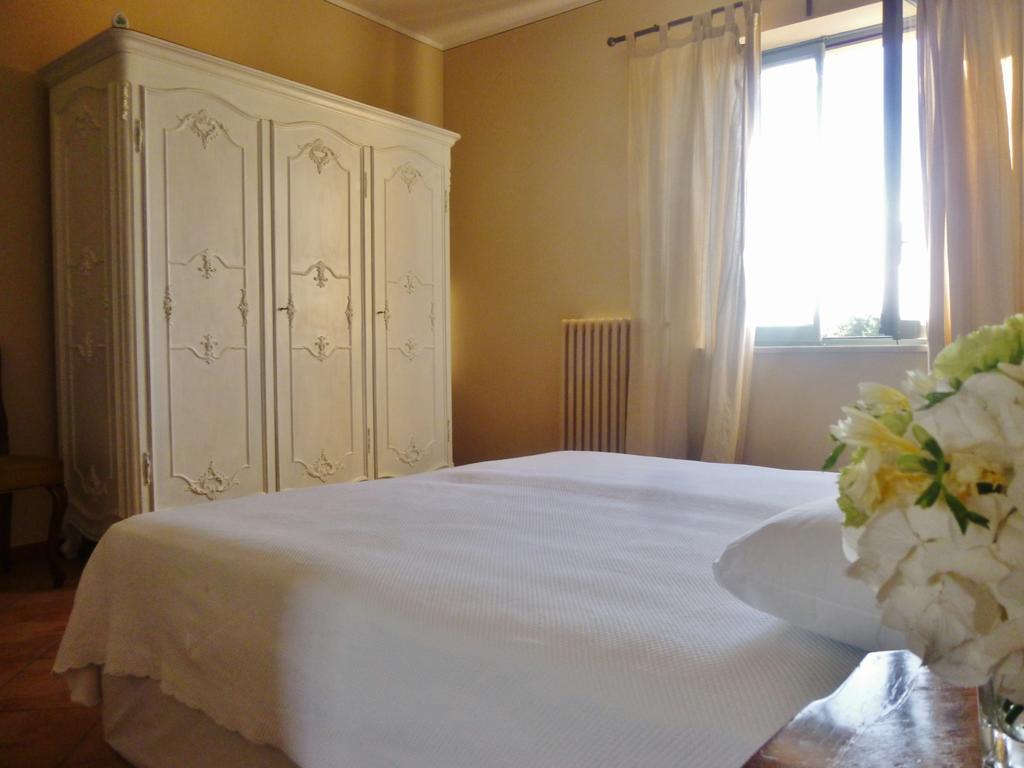 Tenuta Ajrale Vigone Kamer foto