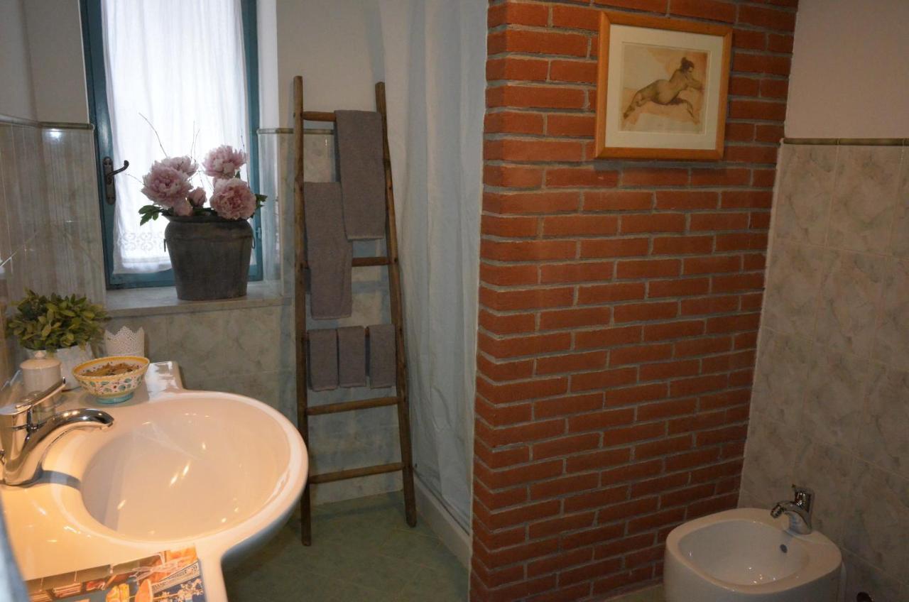 Tenuta Ajrale Vigone Buitenkant foto